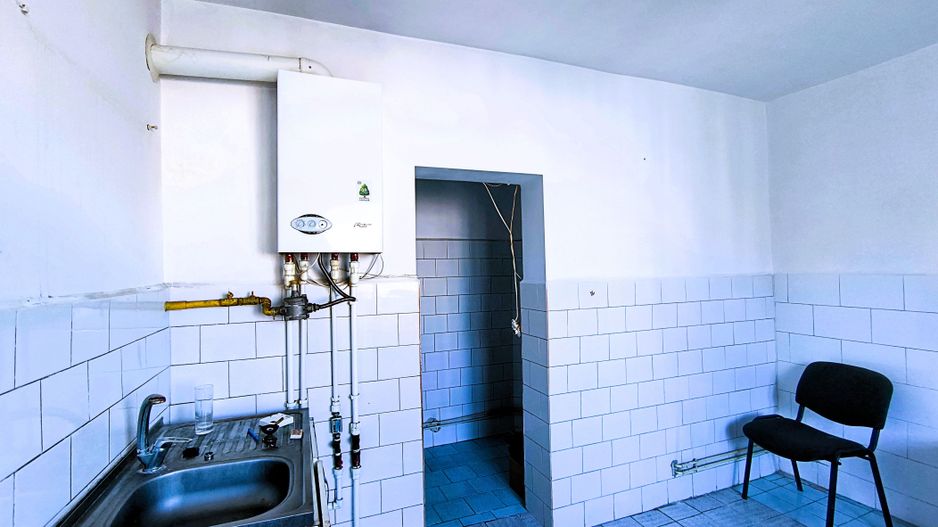 Medgidia | Casa P+1 | 5 camere spațioase, balcon, terasă și garaj - Poză 8