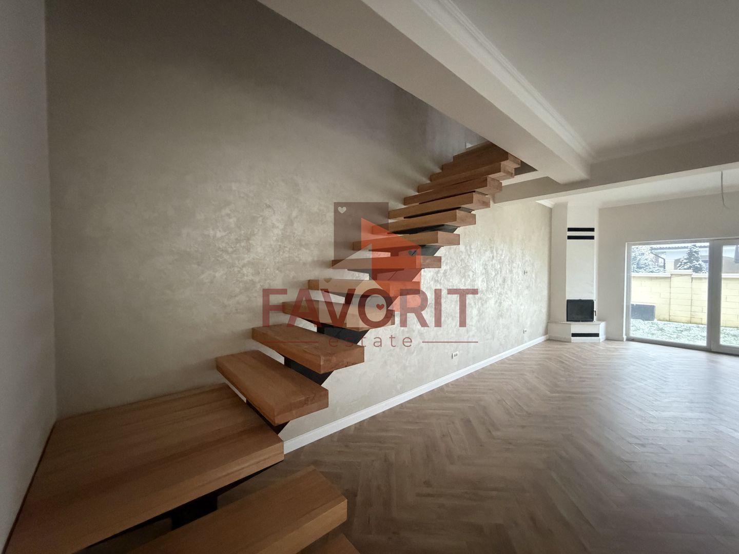 Disponibila imediat. Zona centrala. Toate utilitatile si asfalt - Poză 3