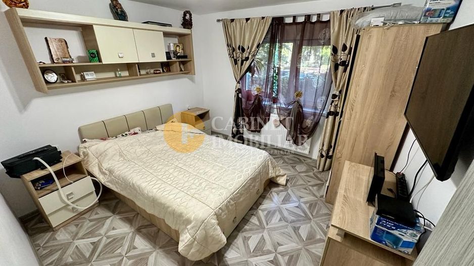 Apartament cu 4 Camere Decomandat - Parter Inalt - Zona Nicolina-Frumoasa - Poză 8