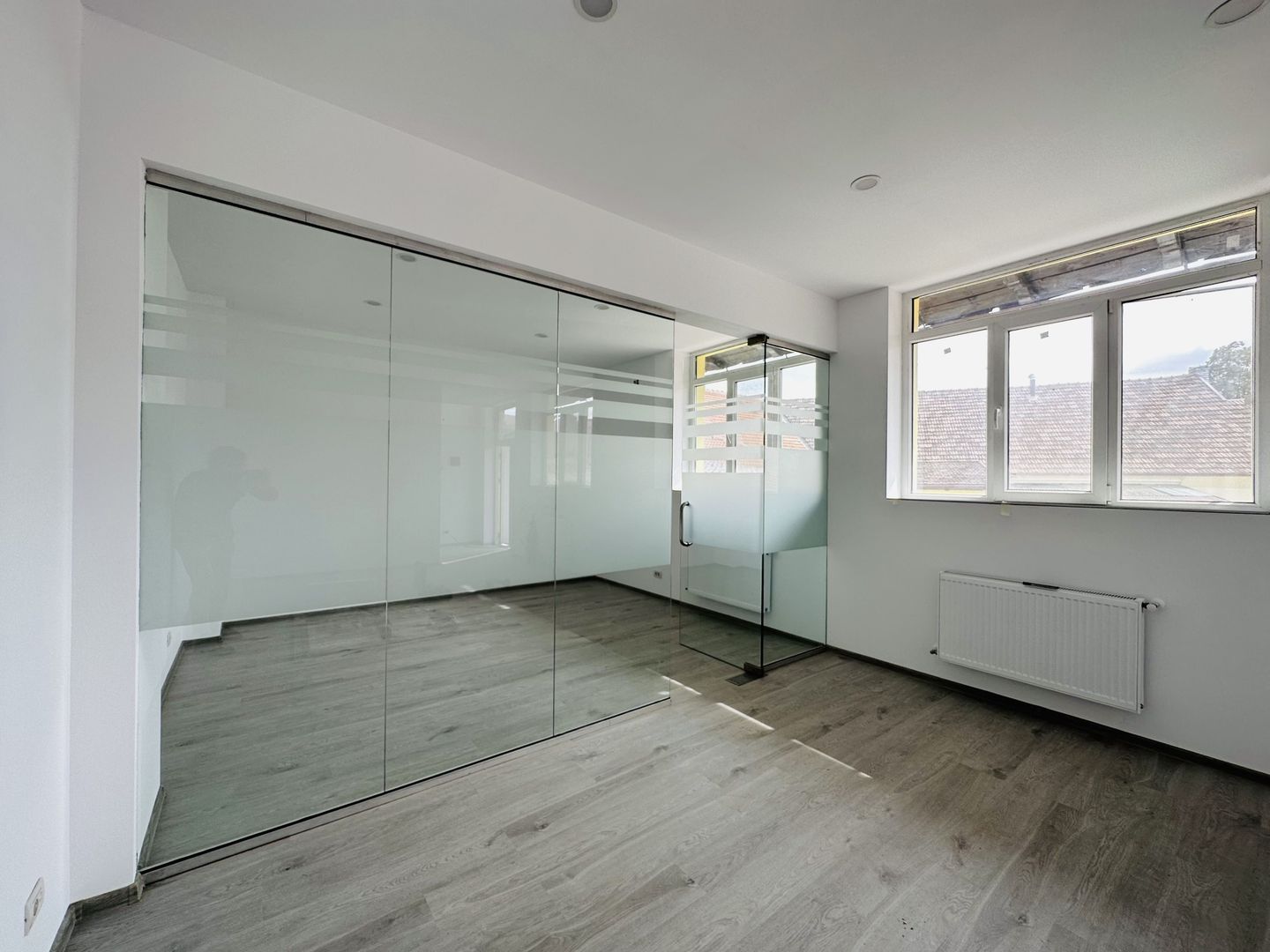 Comision 0% | Birou Modern - 2 incaperi & grup sanitar | P-ta Maria - Poză 3