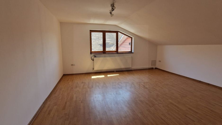 Casa P+1+M cu 5 camere teren 486 mp garaj si filigorie in Trei Stejari - Poză 9