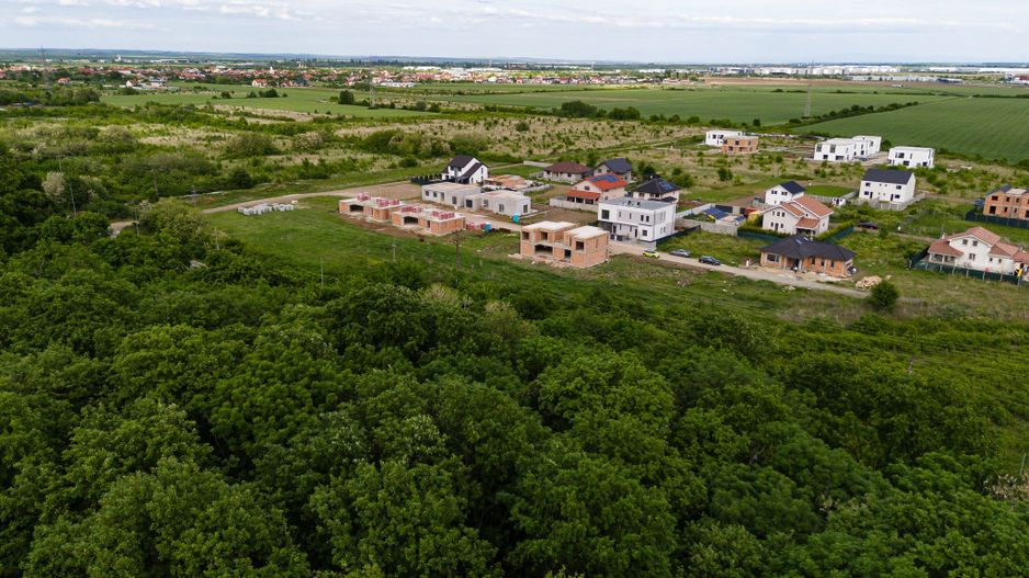 Oferta vanduta Duplex de vanzare la liziera padurii - 130 mp, 4 bai&4 dormitoare - Poză 3