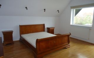 VILA RECENT RENOVATA LA INCHIRIERE - Poză 5