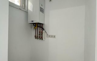 Ag EUROPA vinde ap 4 cam 140mp la etajul 4 în zona CENTRALA . - Poză 7