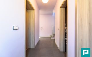 Vilă modernă cu 5 camere Curtici - Poză 10