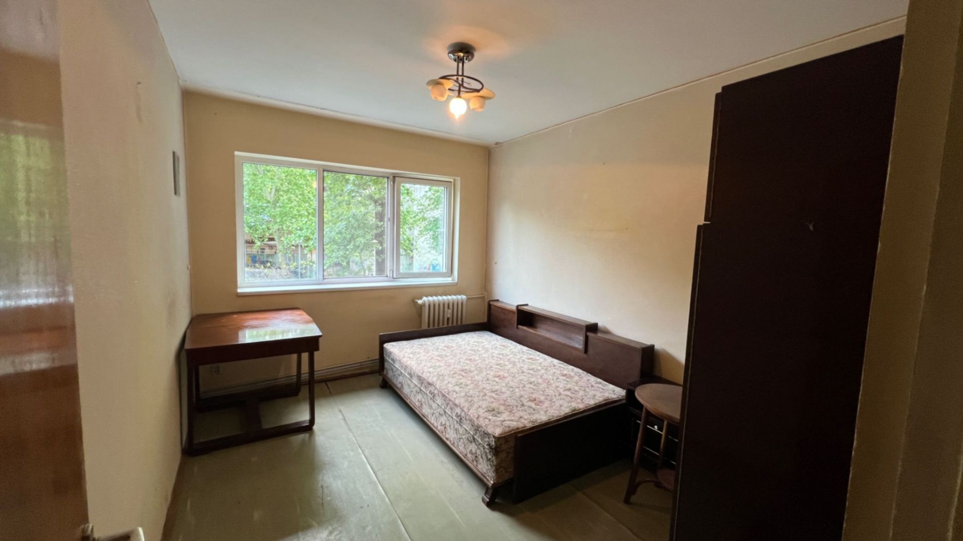 Apartament 3 camere in bloc reabilitat necesita renovare Gorjului Paci - Poză 5