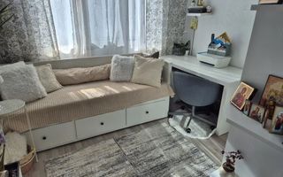 Vânzare, apartament cu 3 camere în zona Gorjului - Poză 6