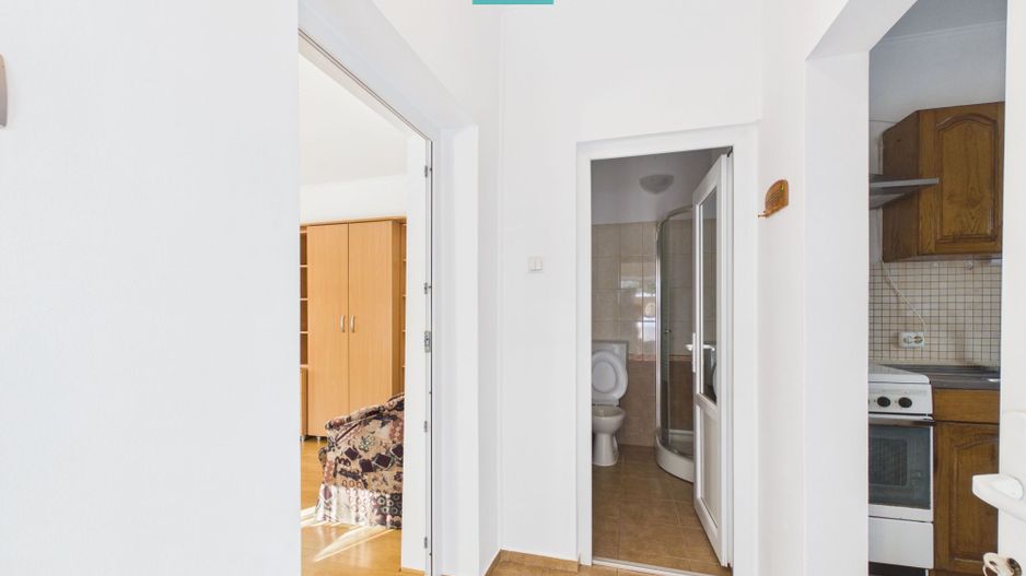 Casă cu 2 apartamente în Grădiște - Poză 16
