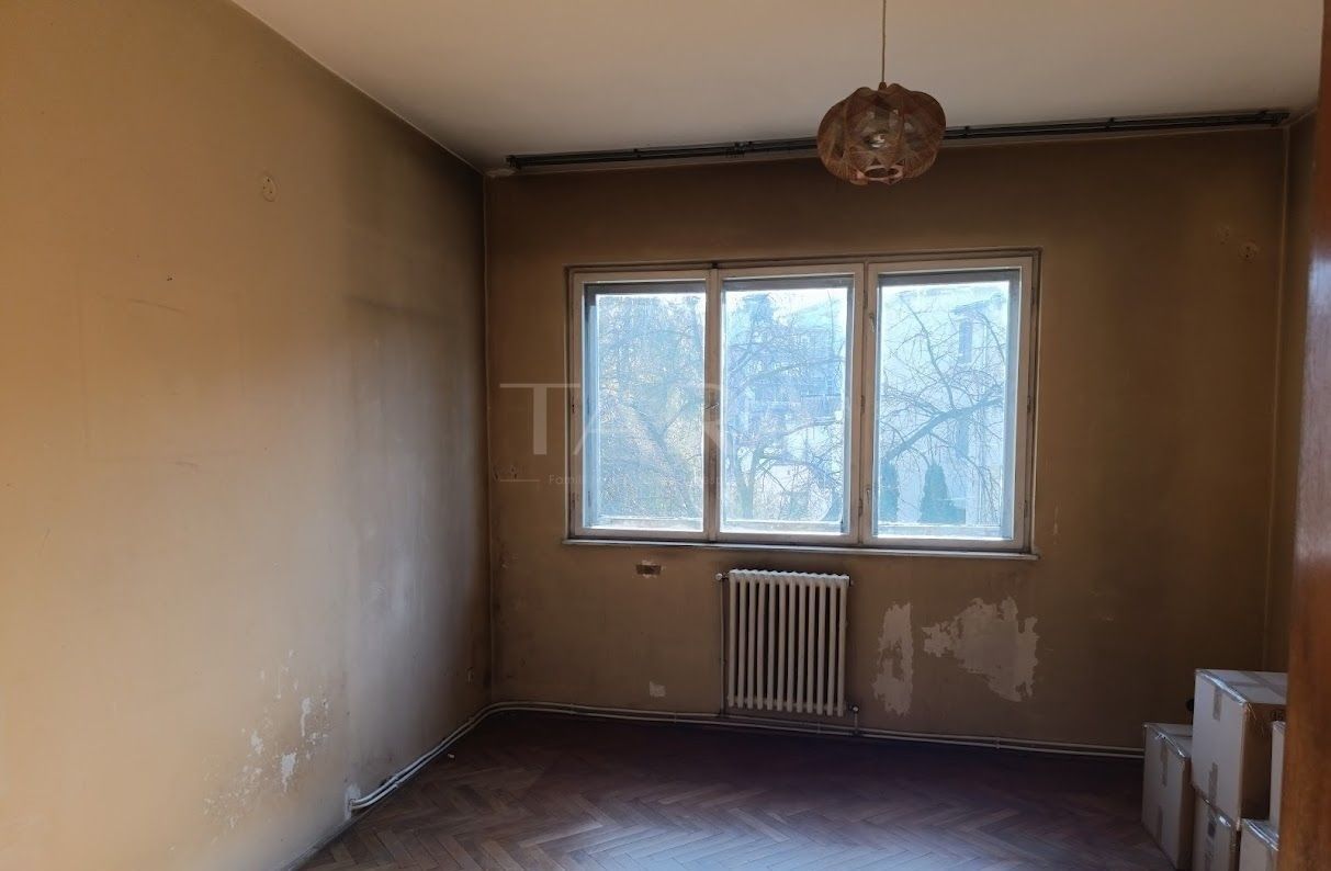 Apartament generos cu 4 camere și garaj inclus, zona Centrala - Poză 4