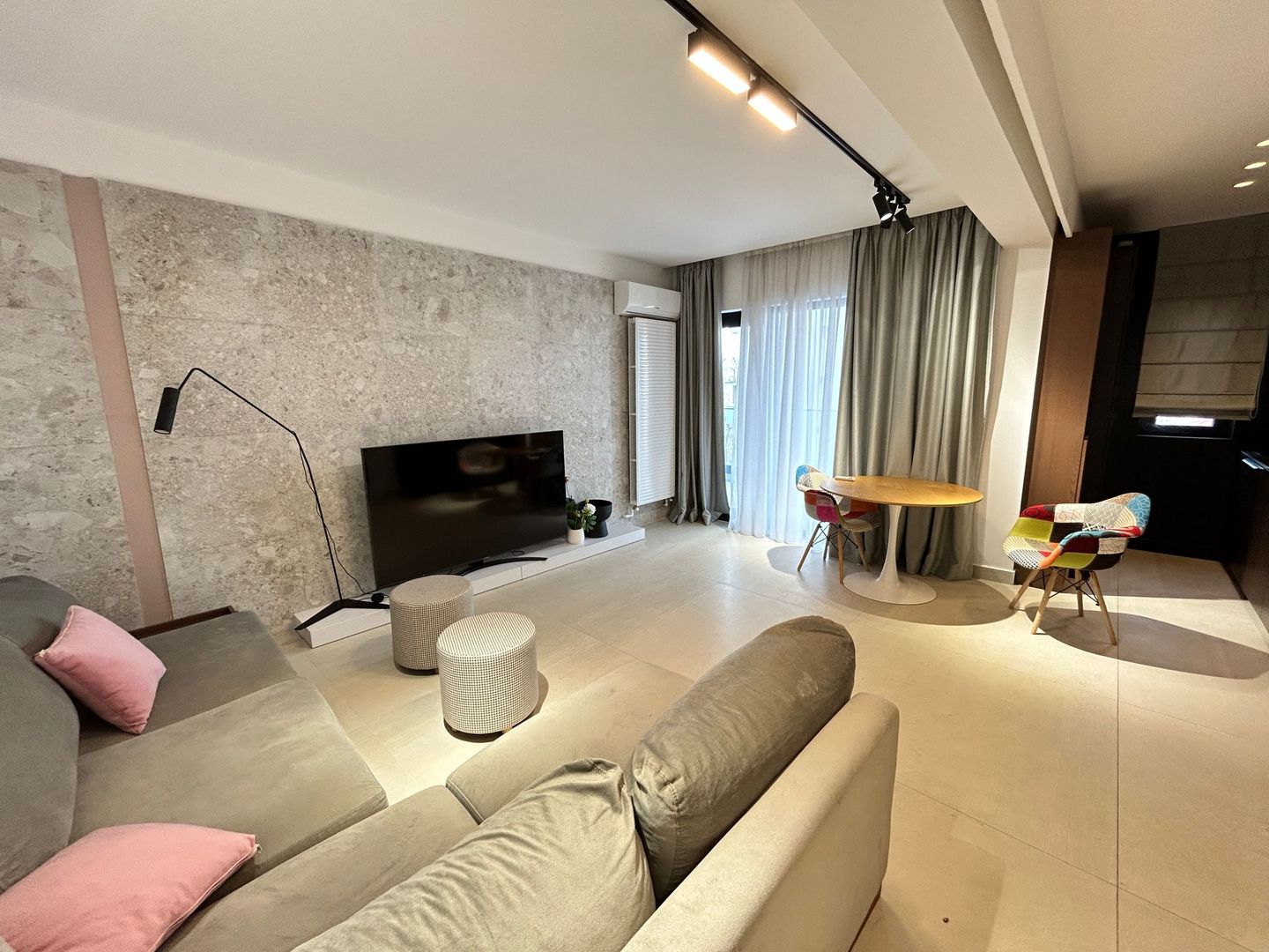 Apartamet 2 Camere | Parcare Inclusa | Domenii-Expozitiei - Poză 3