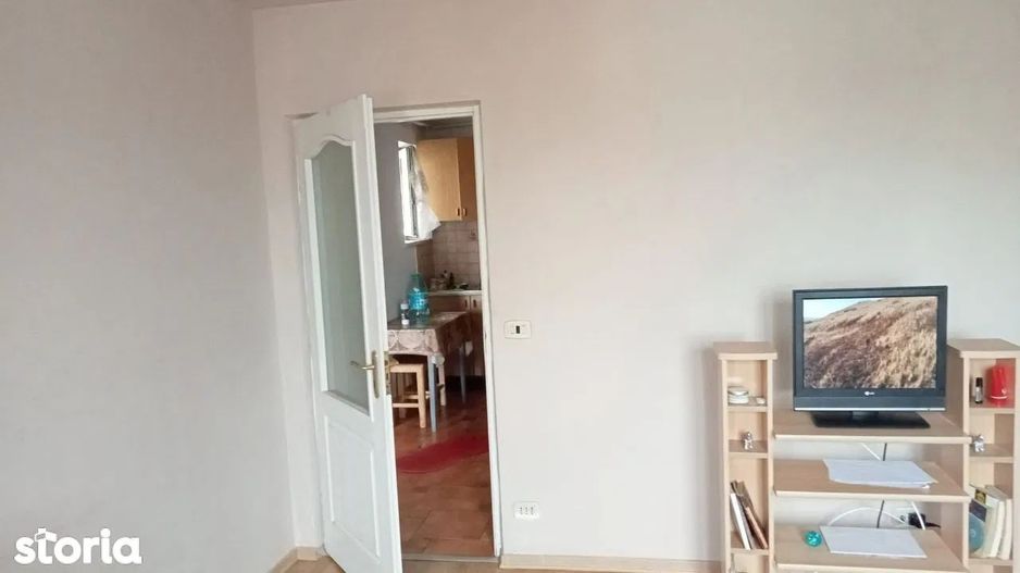 ageuropa.ro vinde ap 2 cam CARAMIDA FINISAT etaj 4 Micro 14 Dariu Pop. - Poză 1