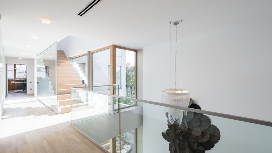 UNA DIN CELE MAI FRUMOASE CASE MODERNE DIN BUCURESTI - Poză 5