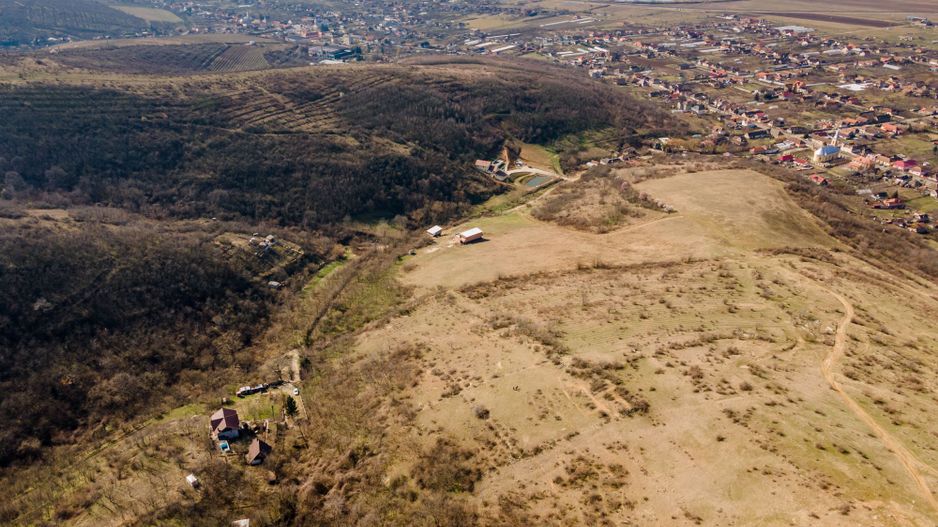 Teren extravilan aproximativ 2 ha Ghioroc - Poză 4