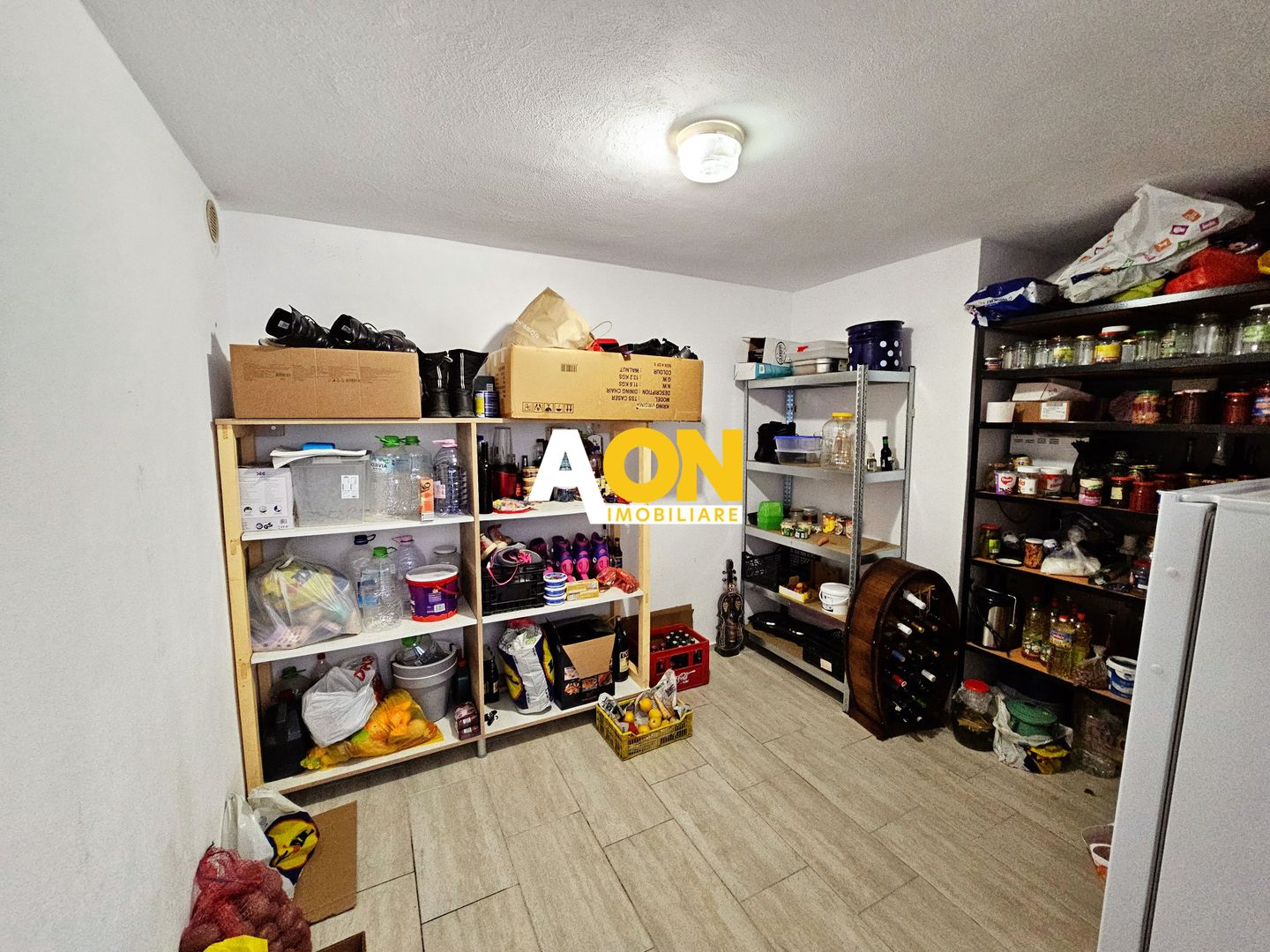 1/2 Duplex mobilat, utilat, 4 camere, pivnita, 200 mp teren - Poză 16