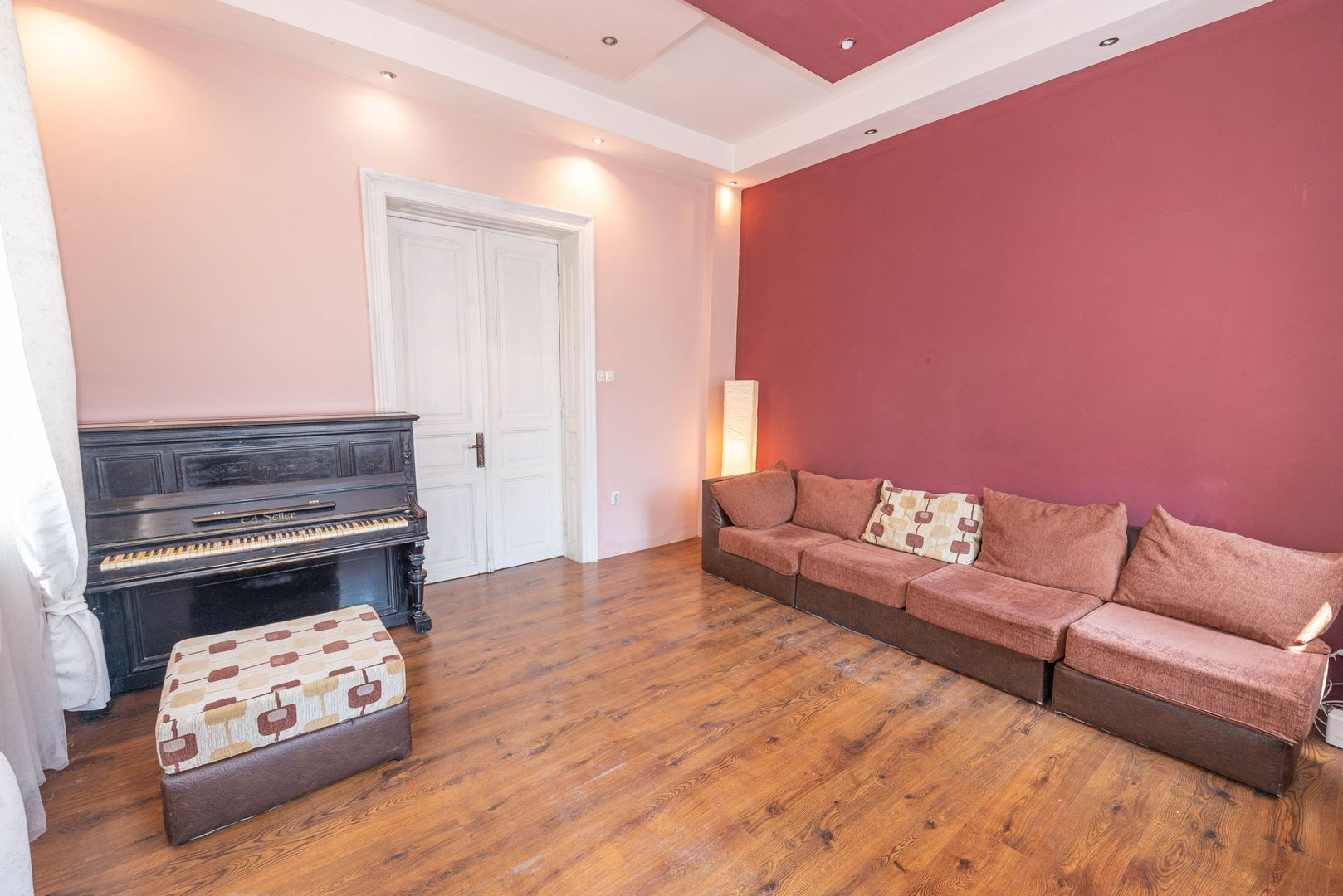 Apartament 3 camere de vanzare, in vila, 83 mp - Poză 3