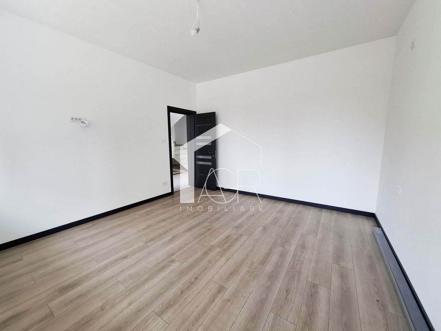 Duplex cu 5 camere, zona Albert - Poză 11