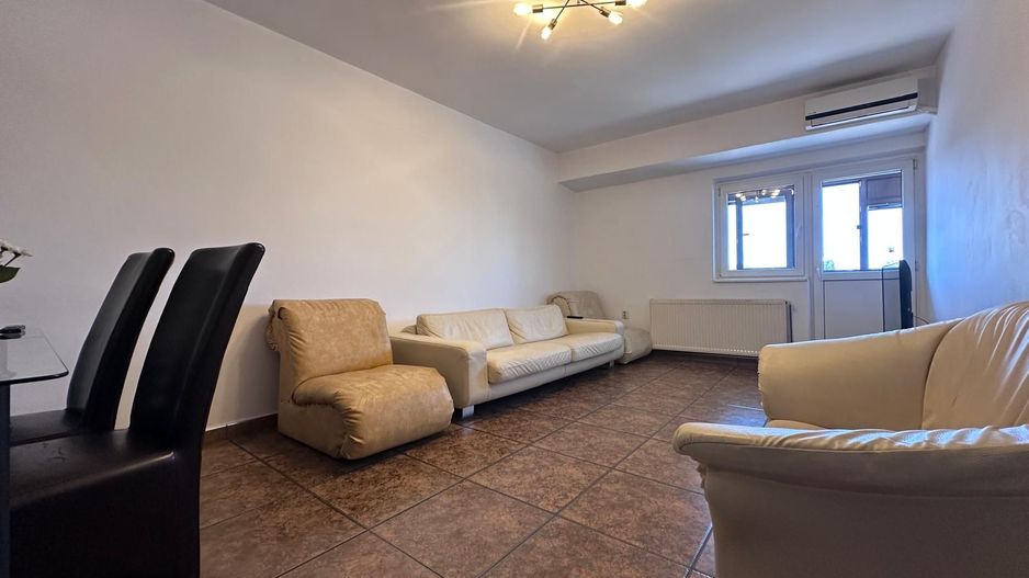 DE ÎNCHIRIAT! Apartament în inima Municipiului Târgoviște! - Poză 3