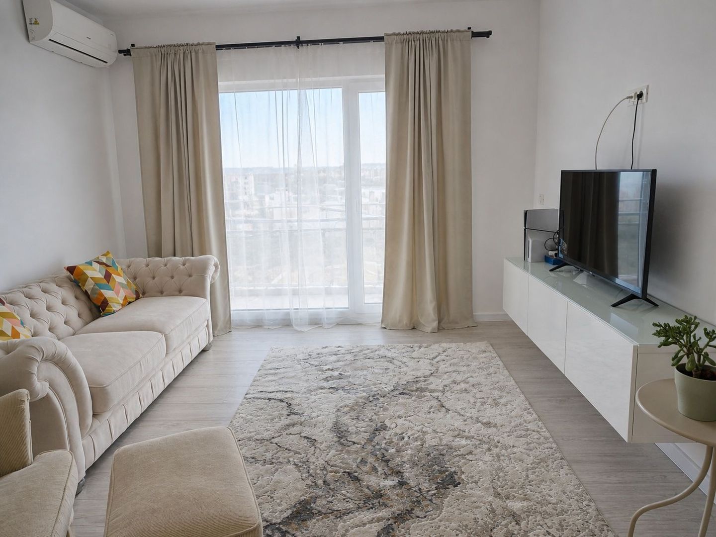 Apartament 2 camere, Zona Mehala, Complex Nova, Mobilat si Utilat, Parcare in CF - Poză 2