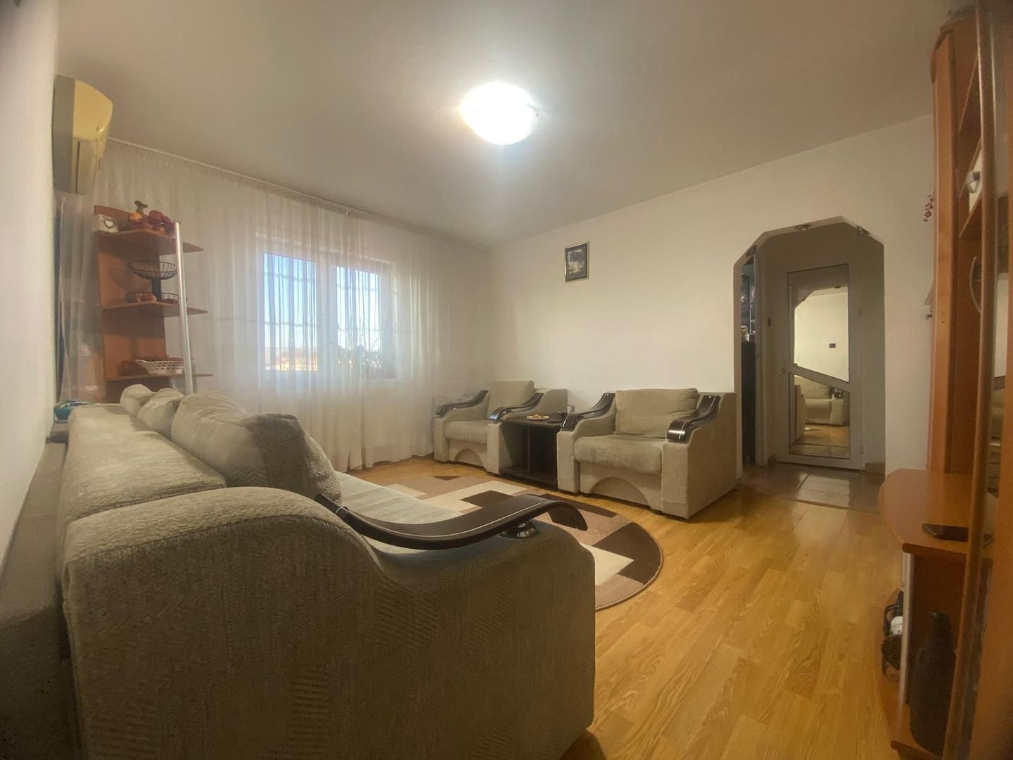 Ideal pt investitie! Vanzare apartament cu 2 camere in Targoviste-M6 - Poză 1