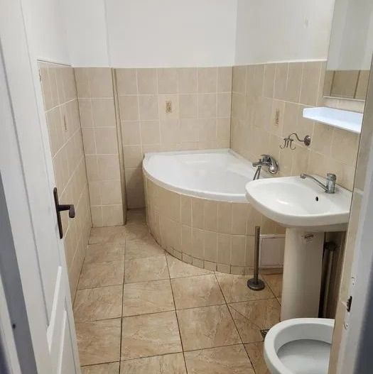 AP. 3 CAMERE P-TA MUNCII, LOC PARCARE, BLOC REABILITAT, METROU 2 MIN - Poză 6