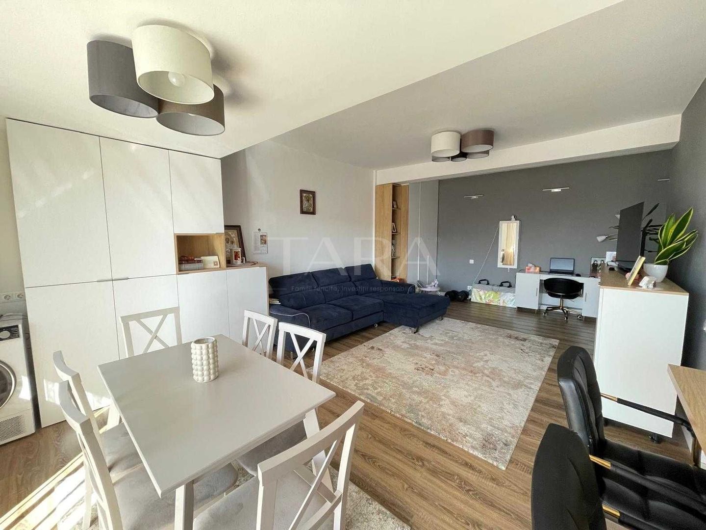 Apartament cu 2 camere de vânzare Gruia + loc de parcare - Poză 2