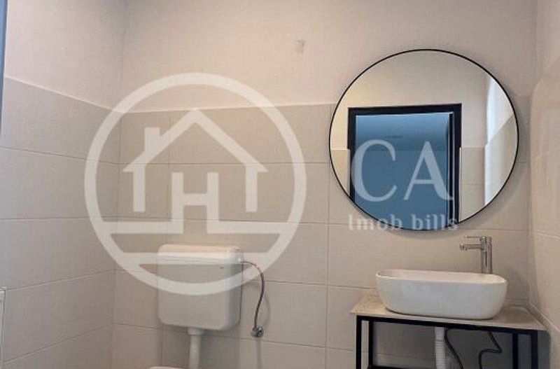 Casa cu 6 camere de inchiriat zona centrala Oradea - Poză 15