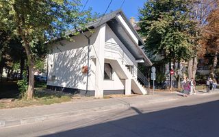 Clădire de vânzare cu spațiu comercial la parter și apartament la etaj, lângă Liceul Mihail Sadoveanu, Pașcani - Poză 2