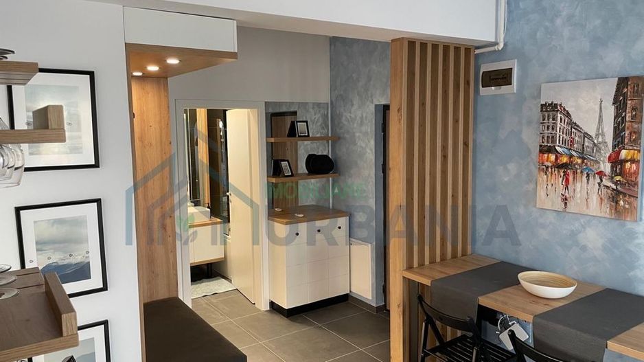 Ofer spre inchiriere apartament cu 3 camere cu loc de parcare - Poză 1