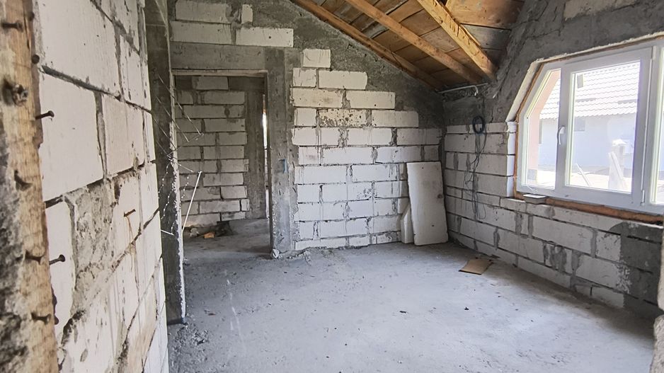 Casa P+M Com Vidra - Poză 20