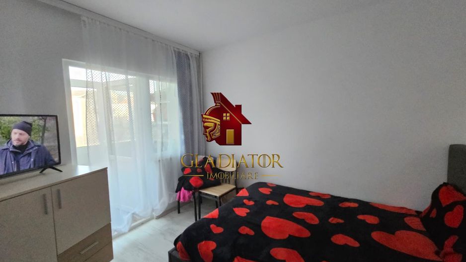 Apart 2 camere Canta la bulevard, etaj 3 din 4, pozitionat foarte bine - Poză 5