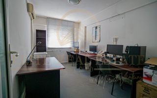 Ultracentral - Apartament cu 7 camere situat la etaj 1 , vedere bilaterală. - Poză 24