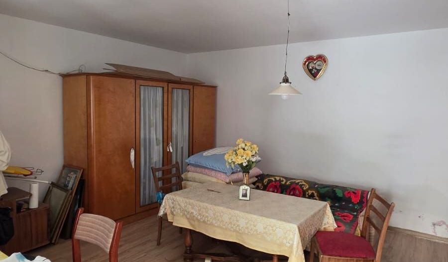 Casa de vanzare in Petresti la 68.000 euro - Poză 1