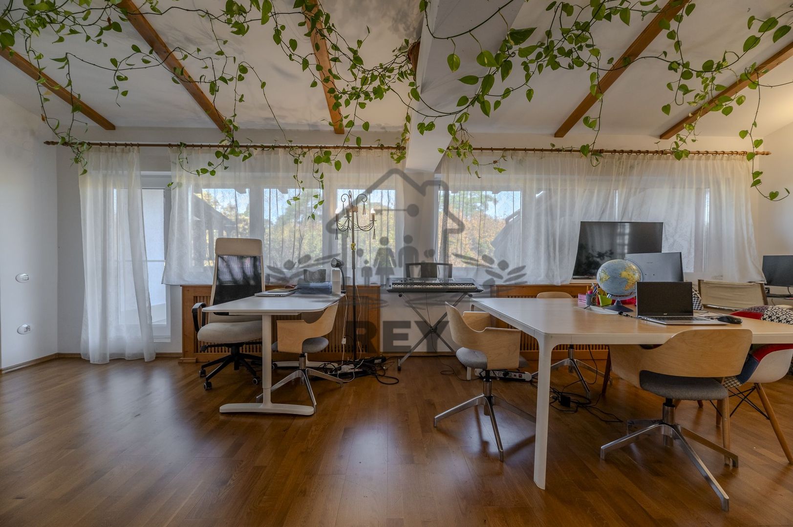 De Vânzare Vila Superba la liziera parcului Sub Arini - Poză 14