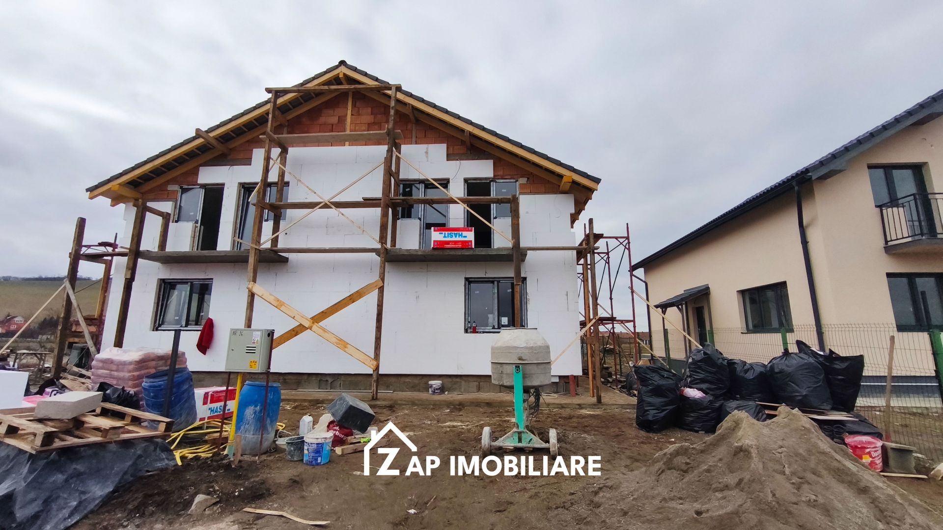 Casa la cheie 4 camere -  Sângeorgiu de Mures - Poză 4