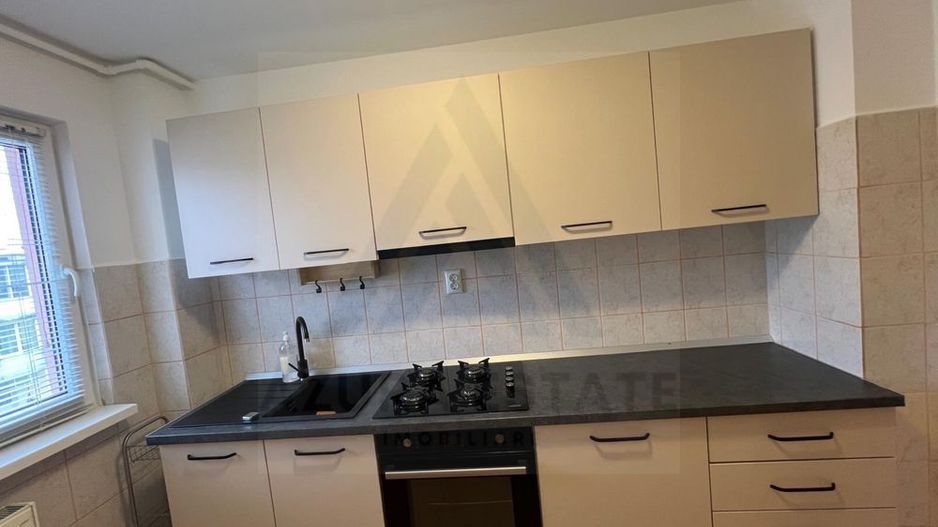 Apartament 3 camere 60 mp utili boxa la subsol zona Mihai Viteazul - Poză 6