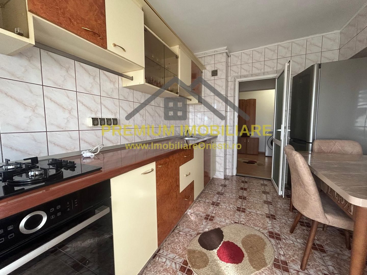 Apartament 2 camere de vânzare zona de jos, Onesti - Poză 5