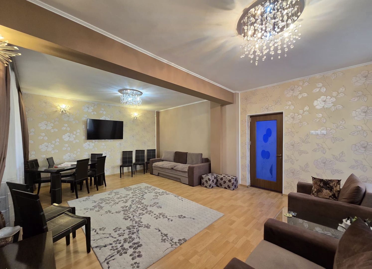 Casa D+P+E+M + Casa P+1 + Anexa | Teren 507mp | Zona centrala Mangalia - Poză 1