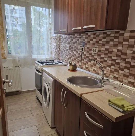 Apartament excelent situat, 2 camere, Tineretului - Poză 2