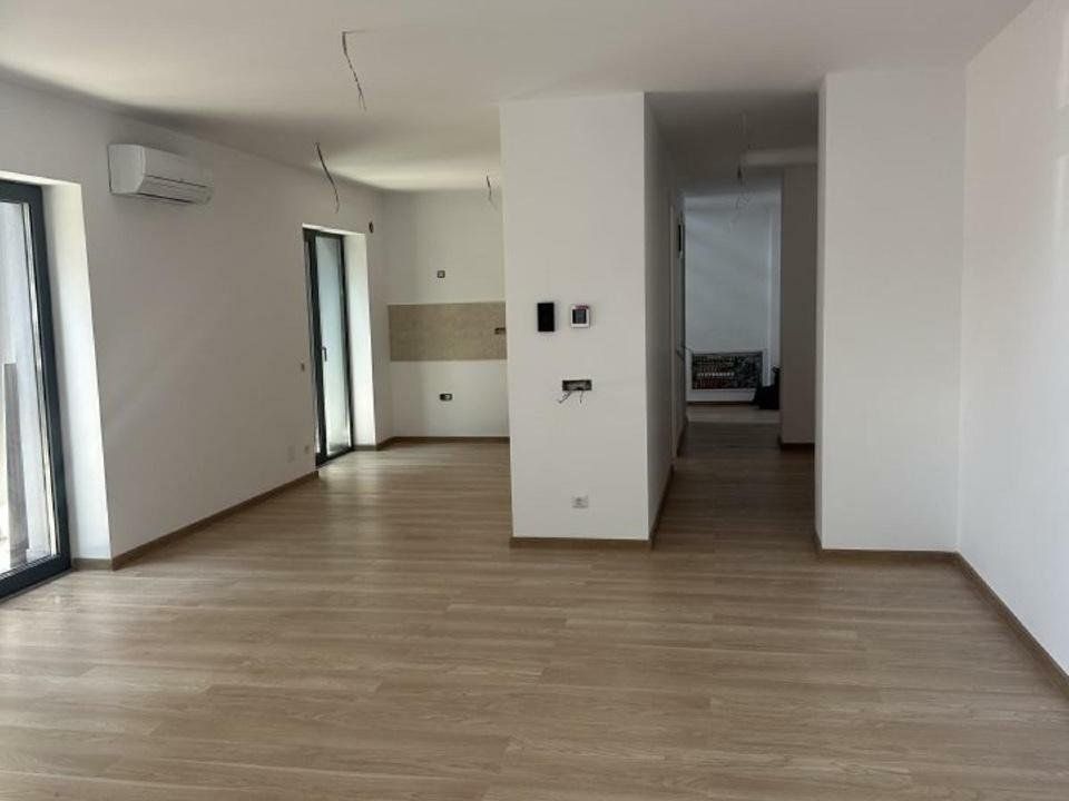 Duplex parter /Spatiu comercial - Poză 5