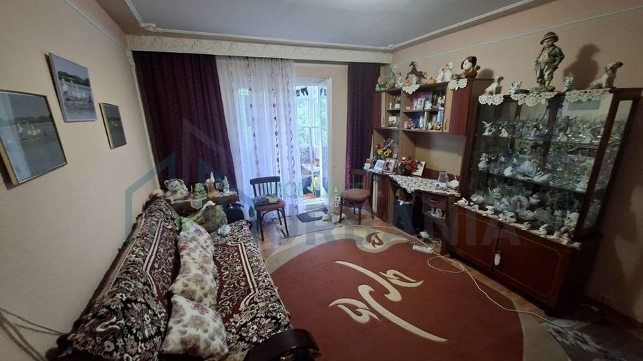 Apartament cu 3 camere, semidecomandat, zona Dacia, Iași - Poză 1