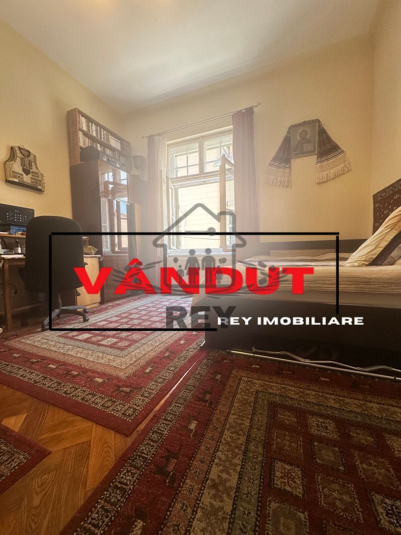 Garsonieră cu aer medieval- ideal investiție-  Cetății Sibiu - Poză 1
