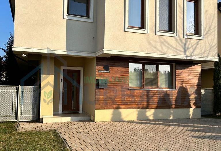 Casă individuală de vânzare în ESQ Village 3, Miroslava - Poză 1