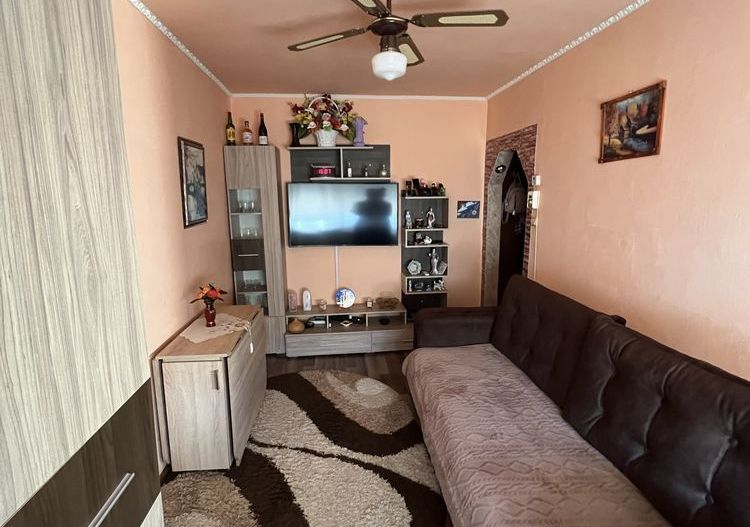 Apartament cu doua camere zona micro 14 - Poză 2