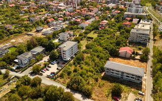 Teren intravilan 1.200 mp, doua loturi, Sector 6 - Poză 1