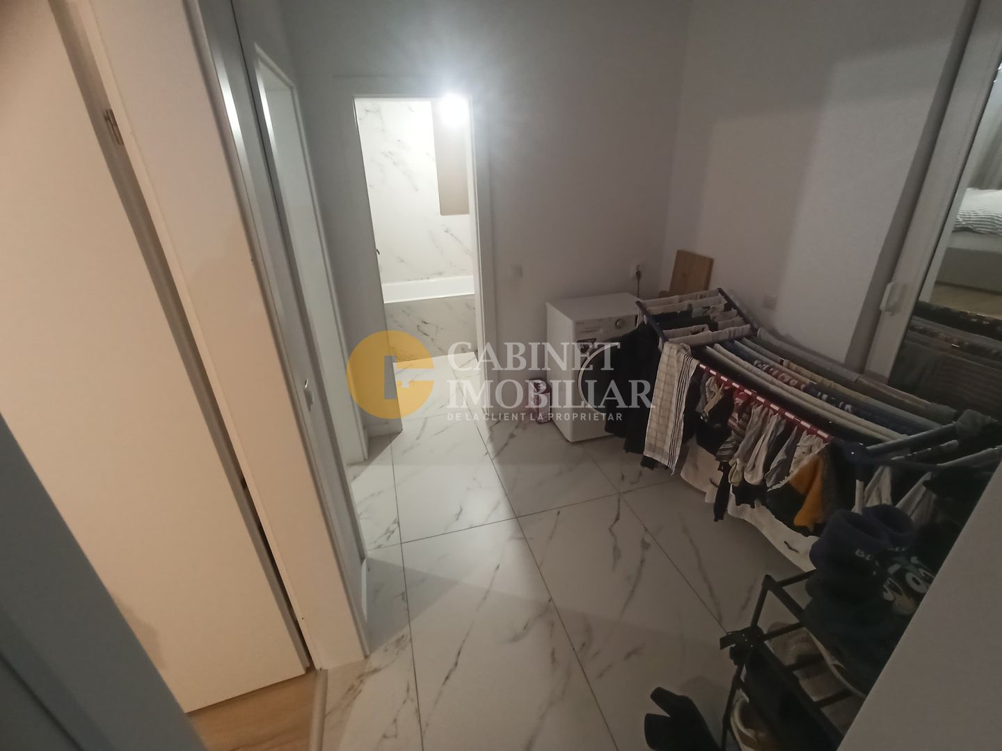 APARTAMENT 3 CAMERE - 2 BAI - CURTE PROPRIE - SOSEAUA REDIU - Poză 5