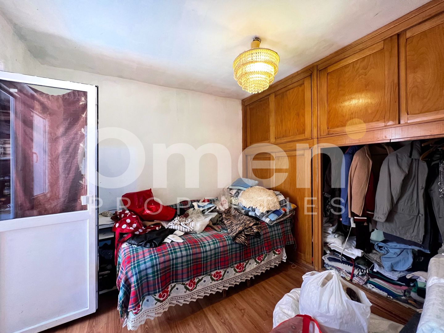 Investiție Rară: 2 Camere Ultracentral + Garaj Mare. - Poză 2