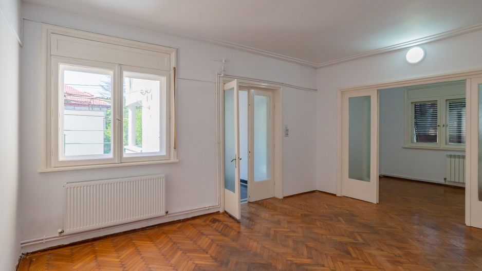 Raritate | Casa Căsătoriilor | Apartament în vilă, curte, 2 garaje! - Poză 12