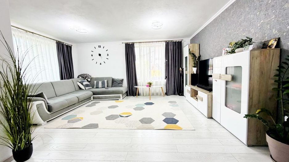 Casa moderna la cheie cu teren 485 mp Stefanesti - Poză 11