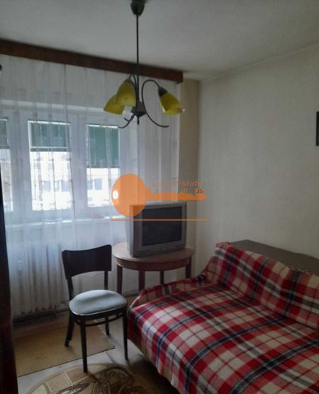 3 camere Crangasi ( 1986-Pod Grant ) - Poză 3