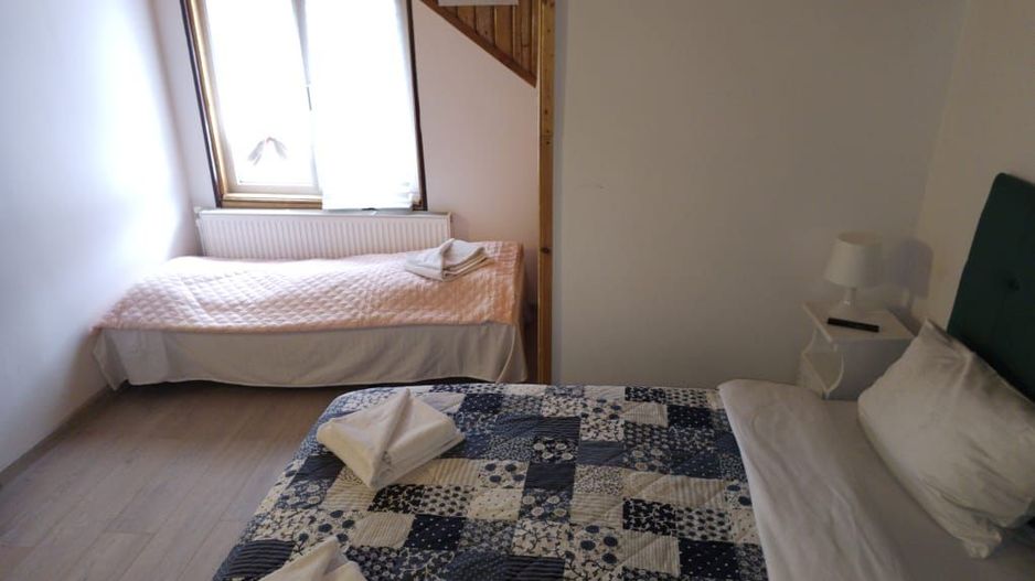 Pensiune la Cheia, moderna, functionala in totalitate, vedere mirifica (chirie) - Poză 7